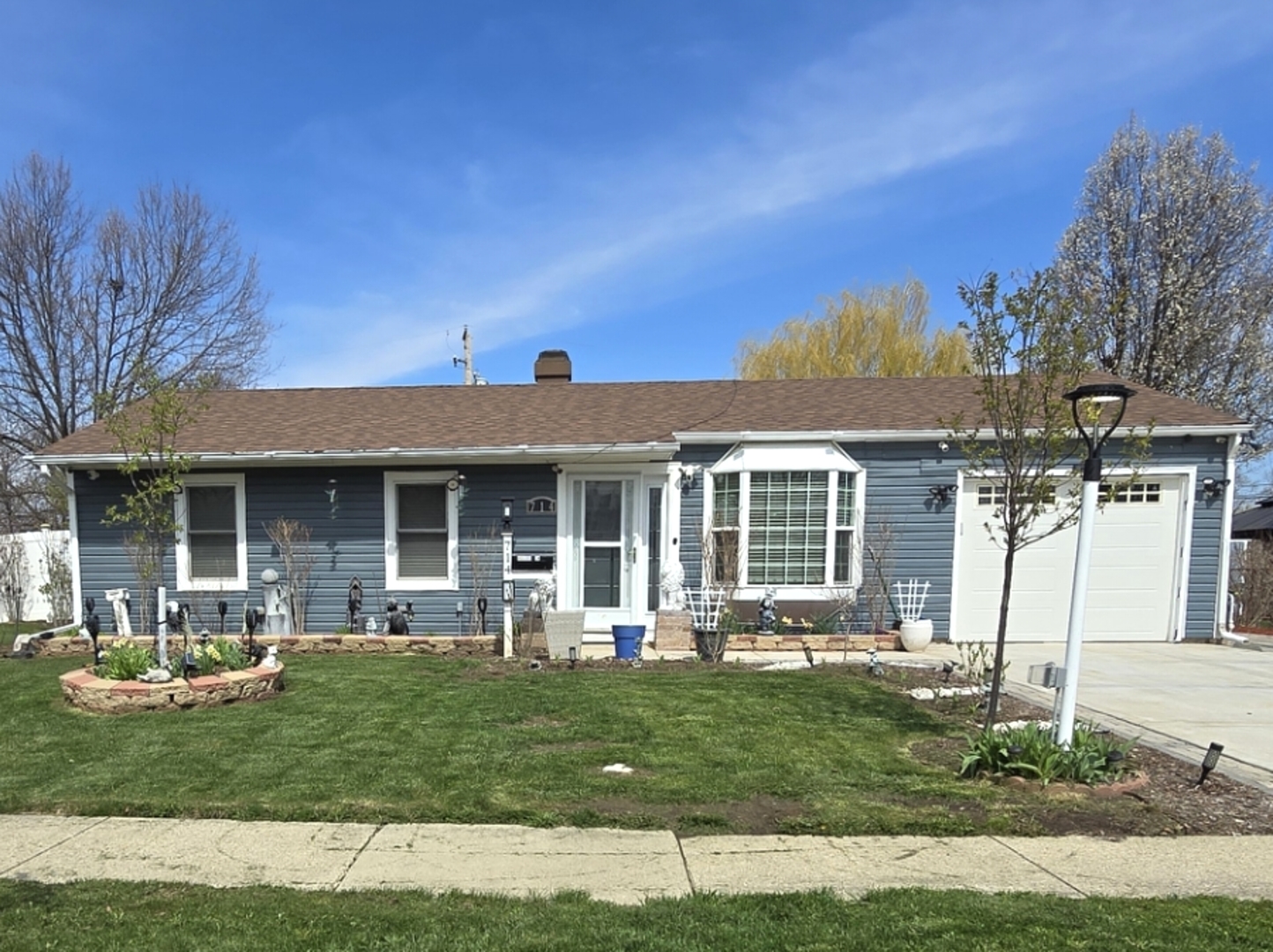 714 Russet Lane, Streamwood, IL