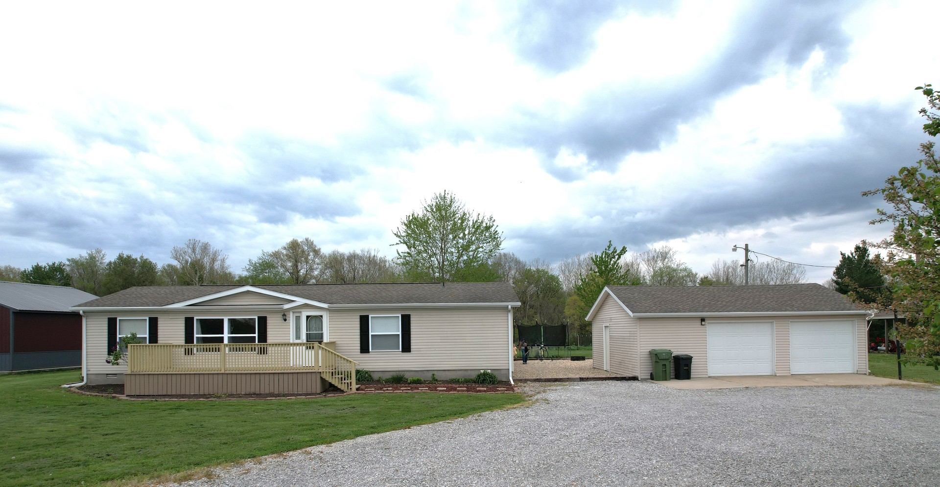 16495 E Robin Road, Mt Vernon, IL
