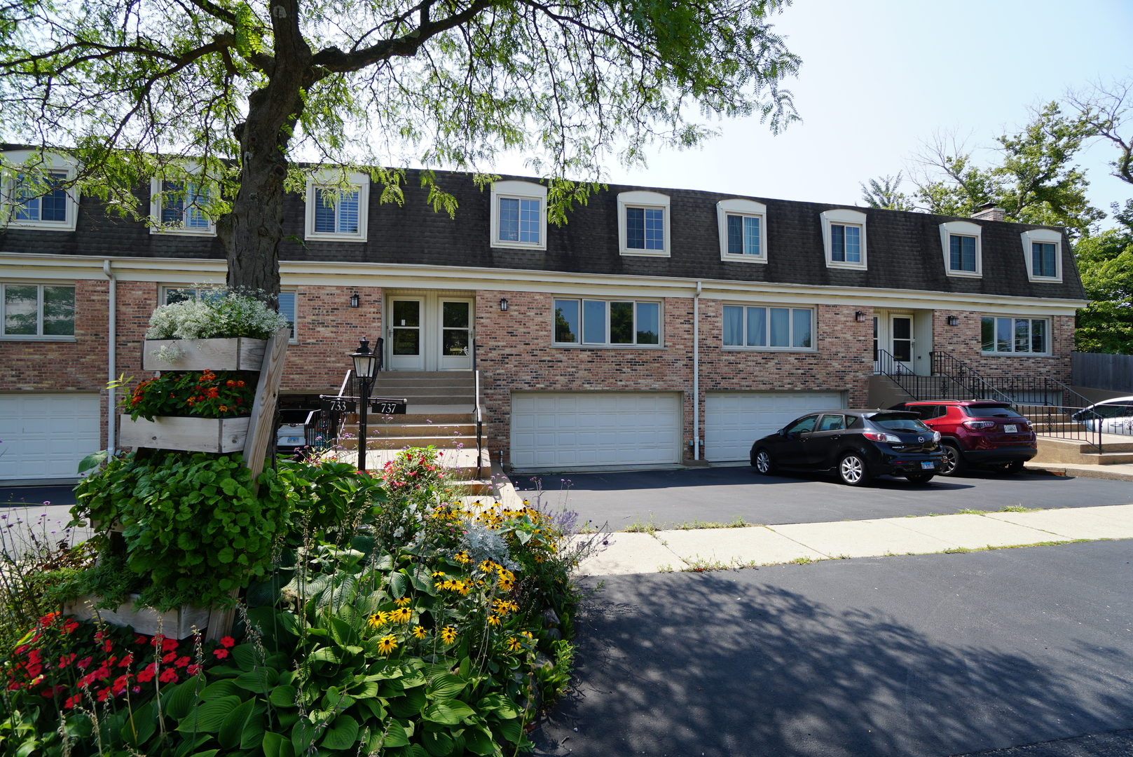 737 Elder Lane, Deerfield, IL