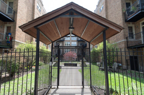 1633 W Pratt Boulevard #2S, Chicago, IL