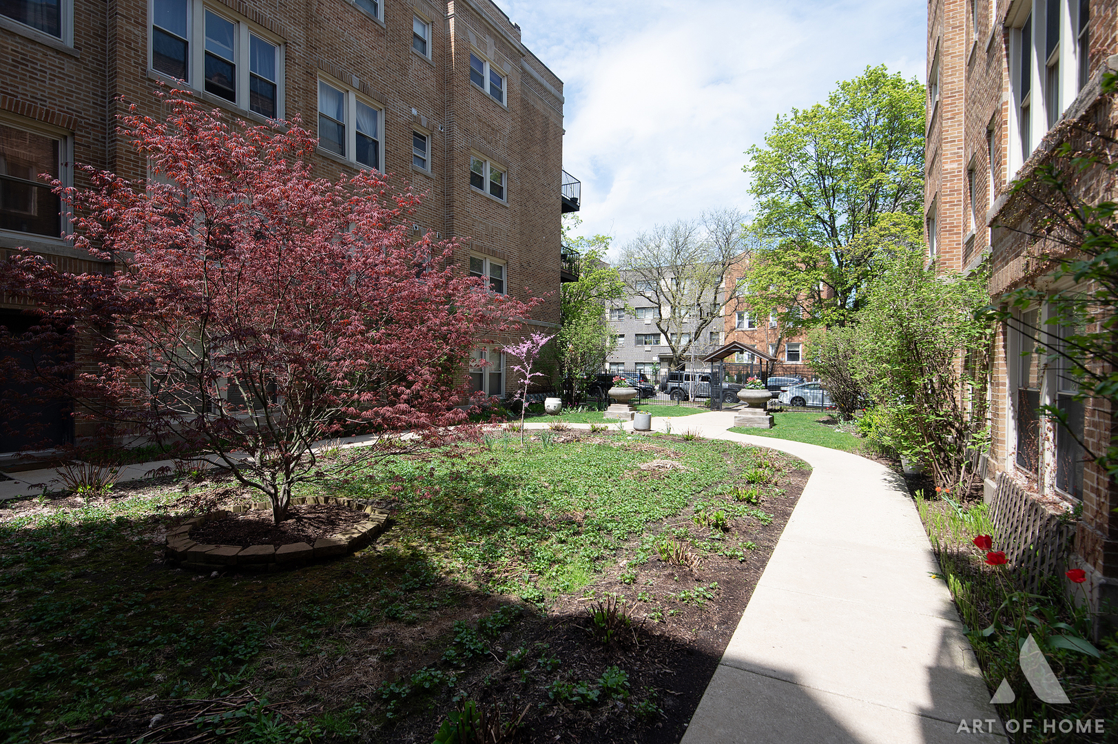 1633 W Pratt Boulevard #2S, Chicago, IL