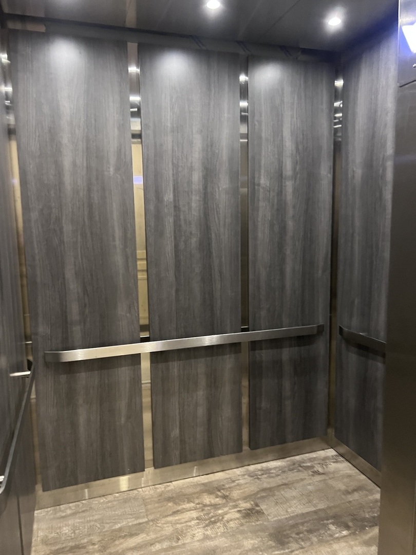 1208 E 64th Street #2E, Chicago, IL