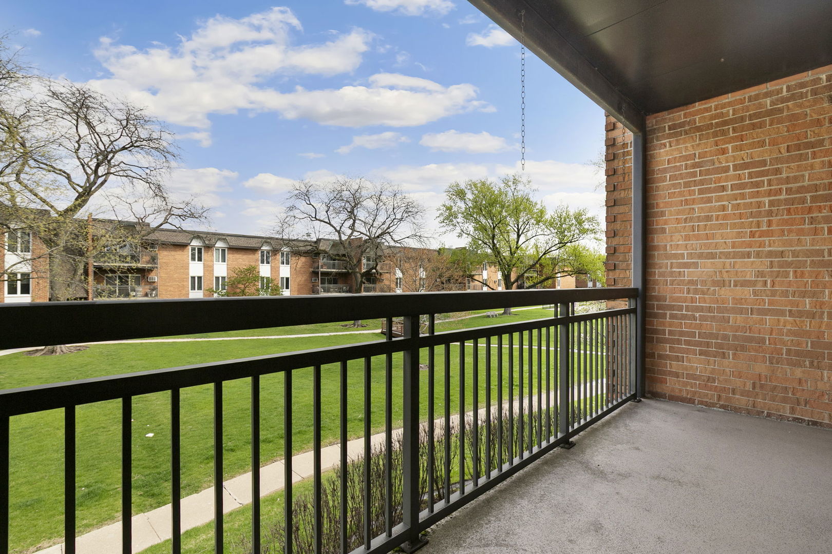 4250 Saratoga Avenue #L214, Downers Grove, IL