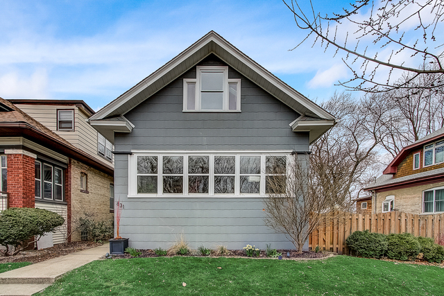 831 Hayes Avenue, Oak Park, IL