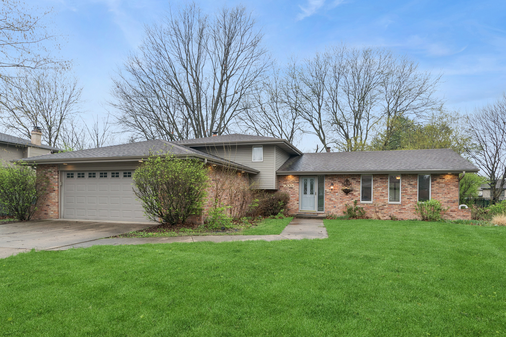 1005 Madiera Drive, Shorewood, IL