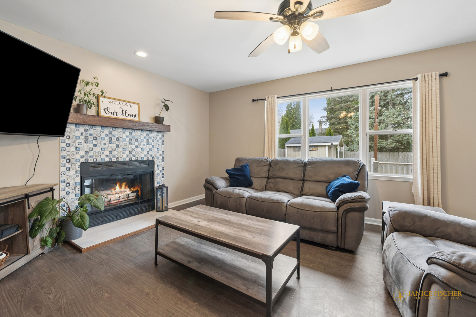 521 S Sheridan Road, Lakemoor, IL