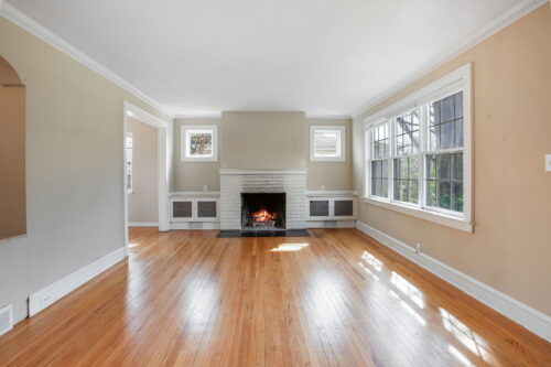 311 Temple Avenue, Highland Park, IL