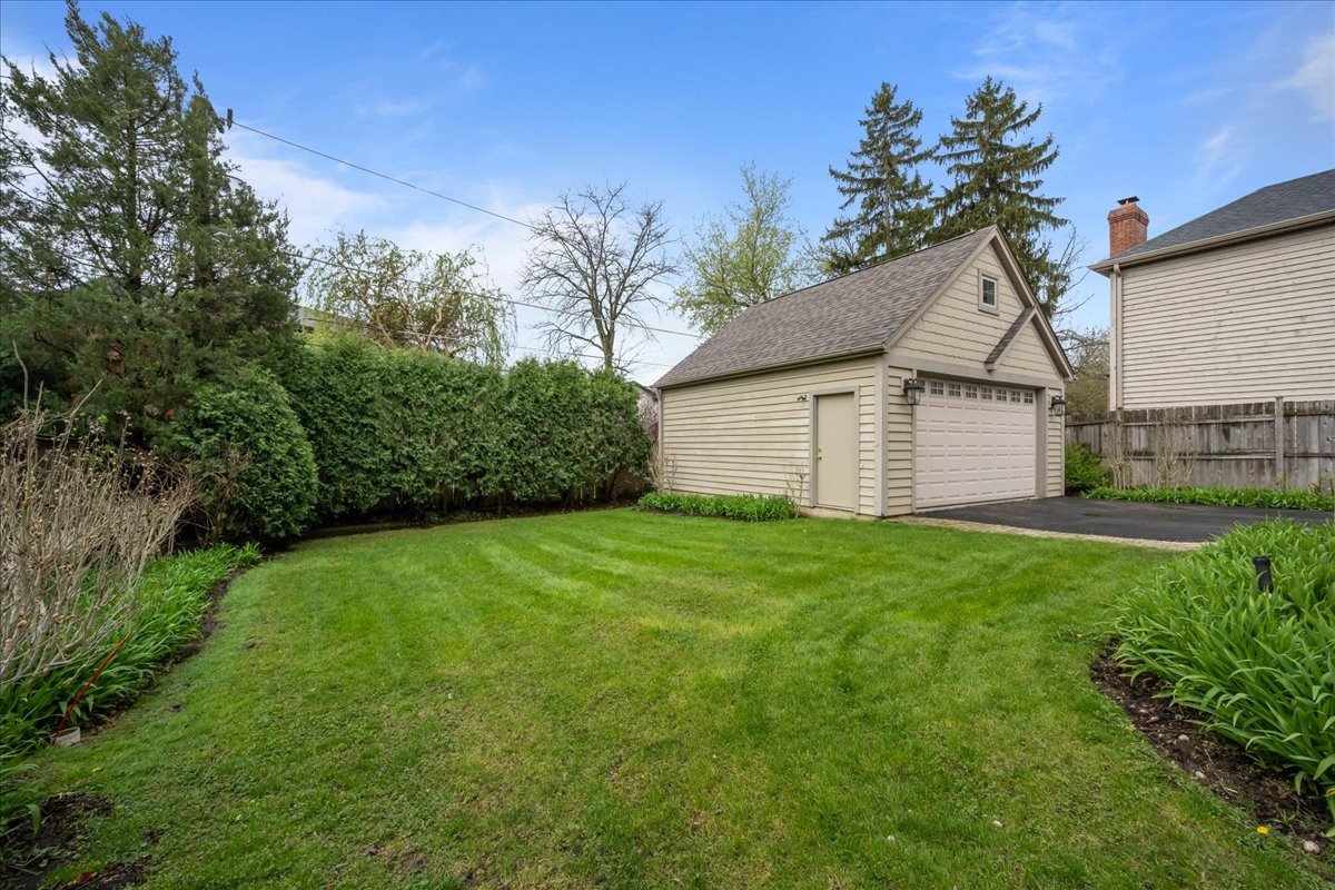 1139 Elmwood Avenue, Deerfield, IL