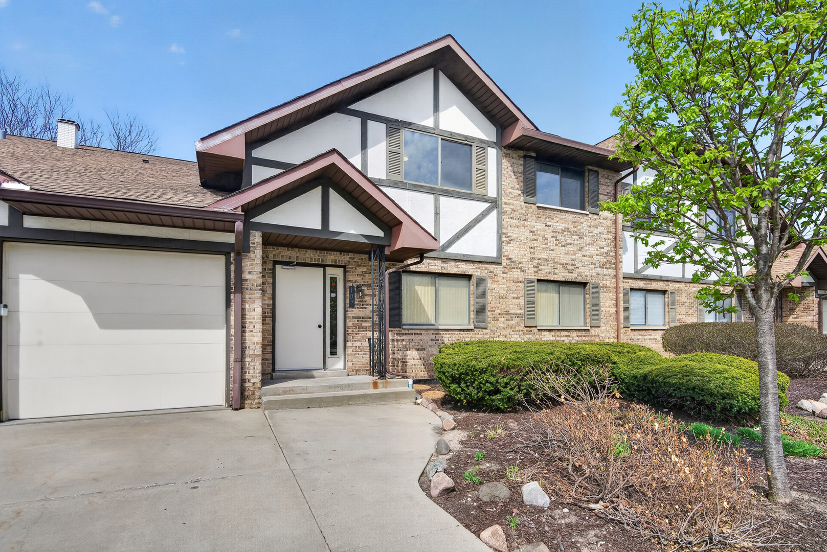 107 Walters Lane #2A, Itasca, IL