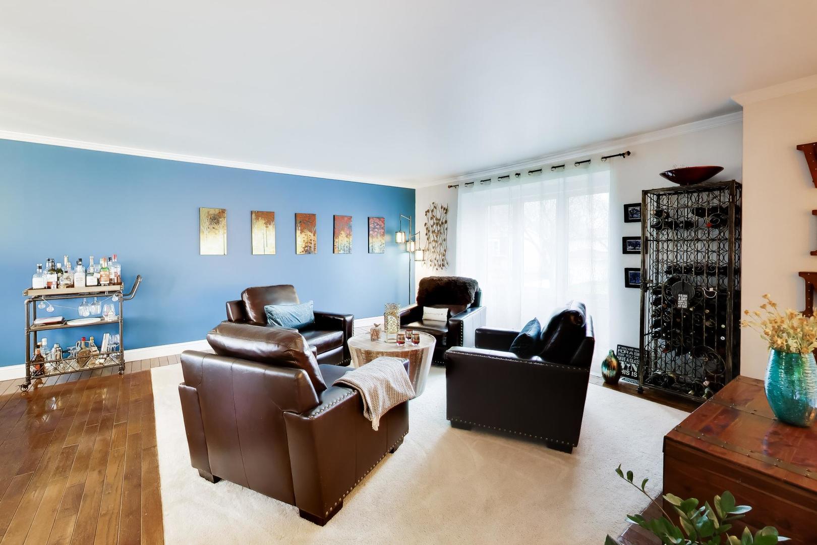 127 W King Henry Court, Palatine, IL