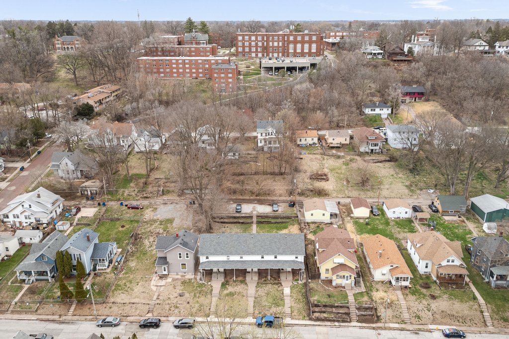 1604 W 9TH Street, Davenport, IA