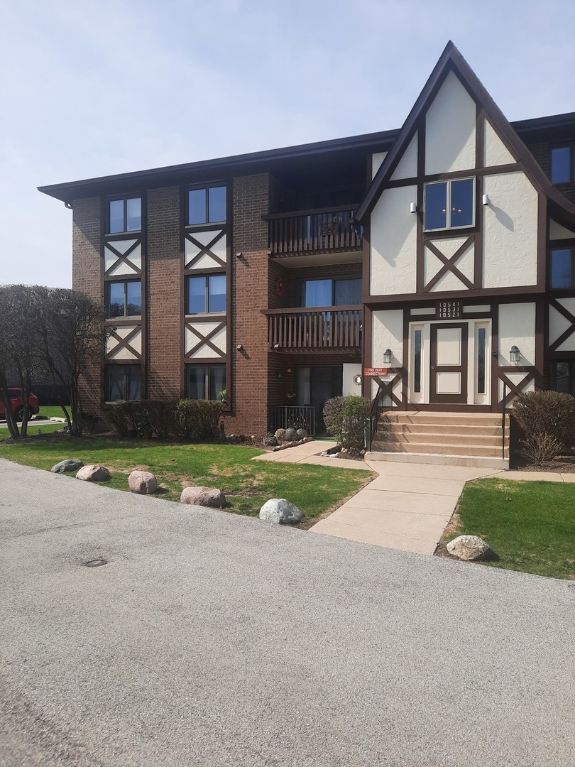 10541 Palos Place #B, Palos Hills, IL