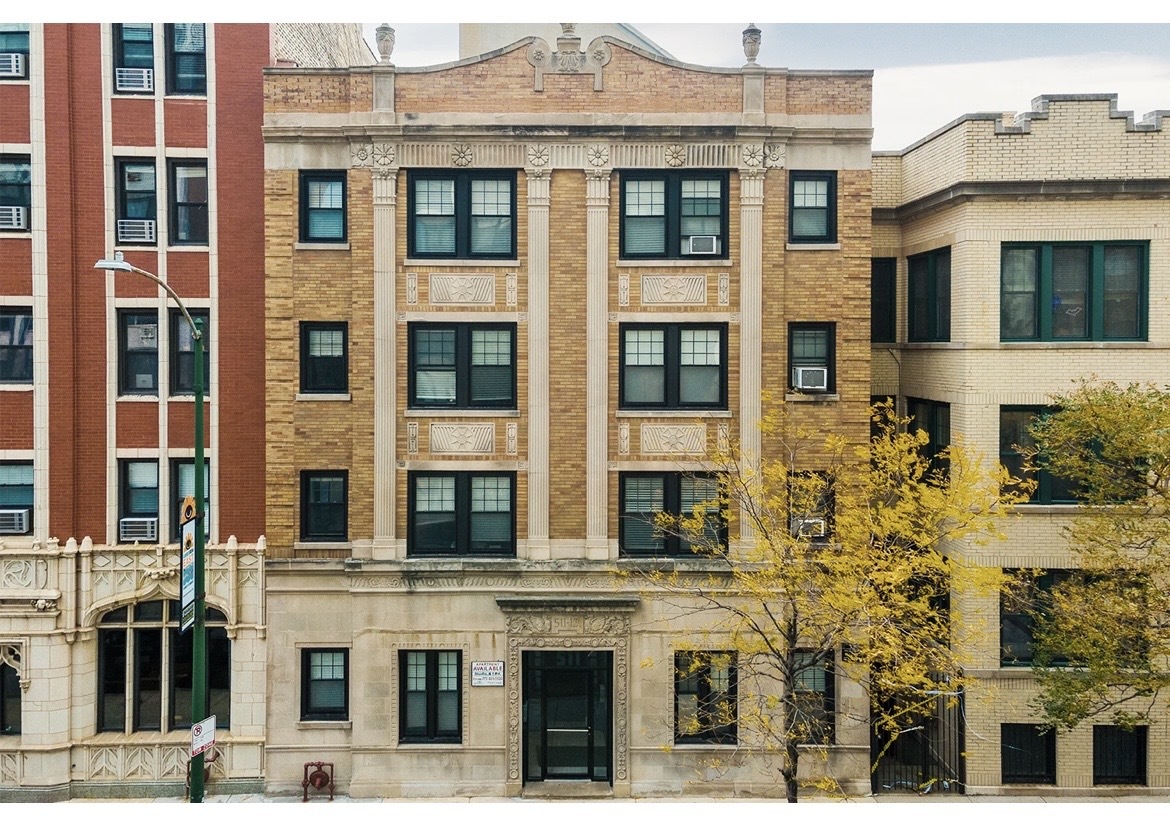 511 W Belmont Avenue #3, Chicago, IL