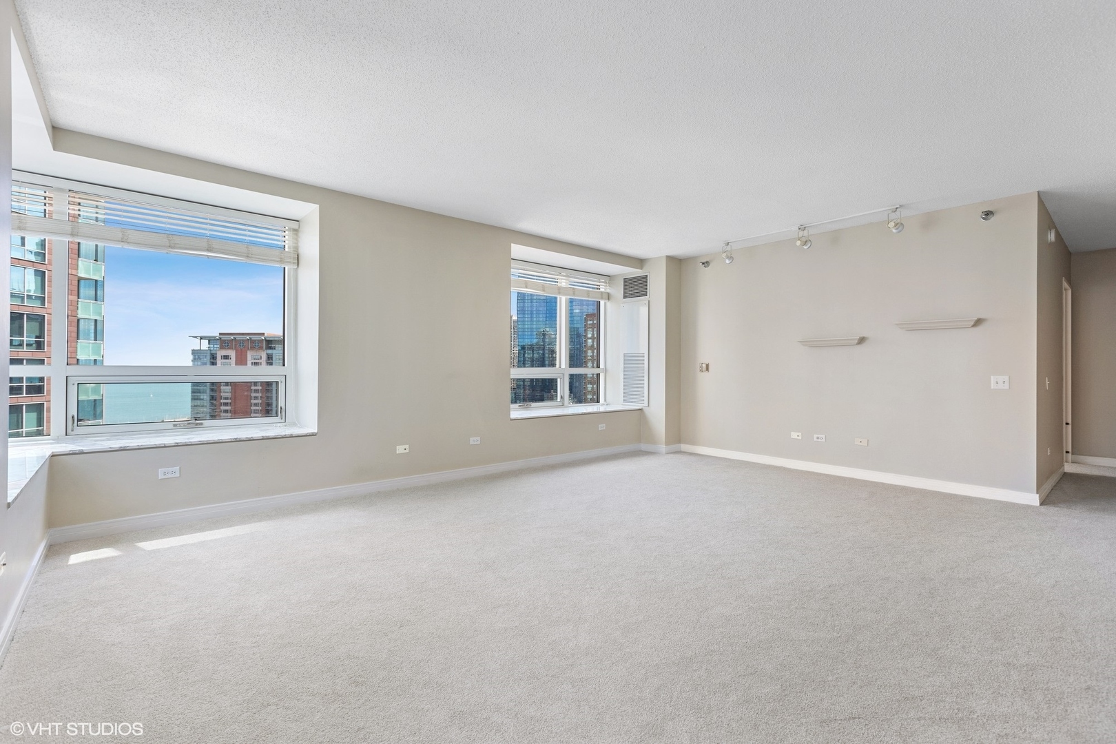 512 N MCCLURG Court #2204, Chicago, IL