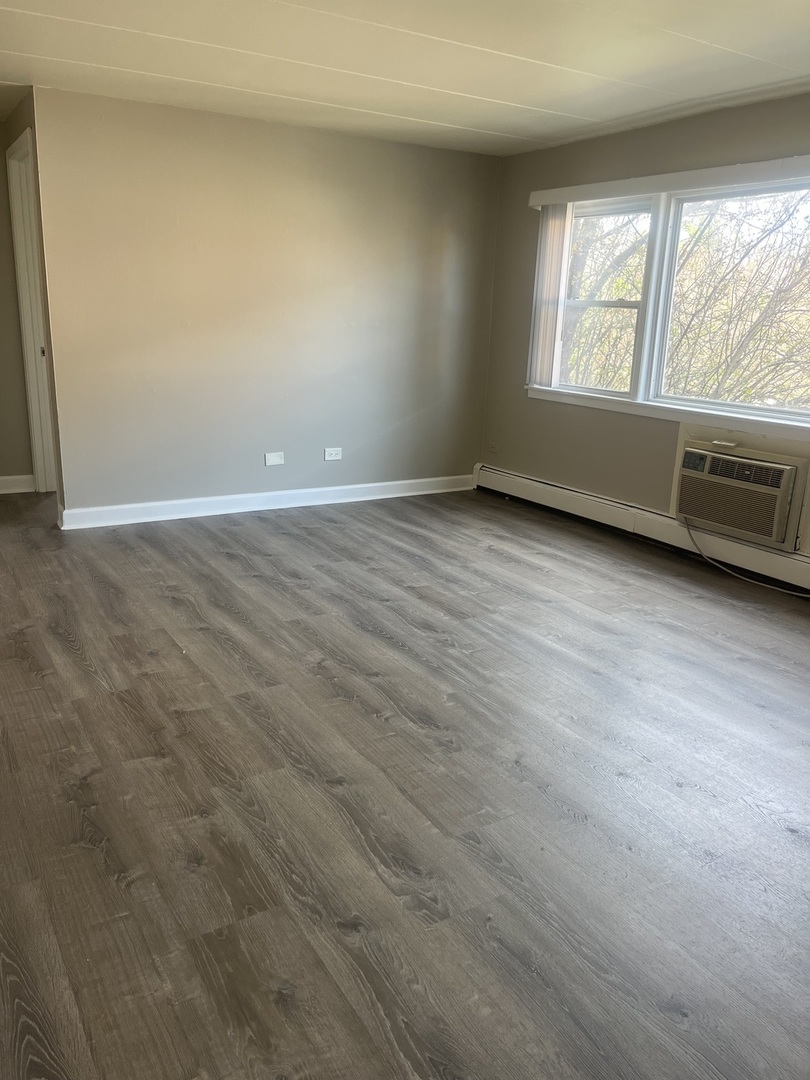 10917 LLOYD Drive #7, Worth, IL