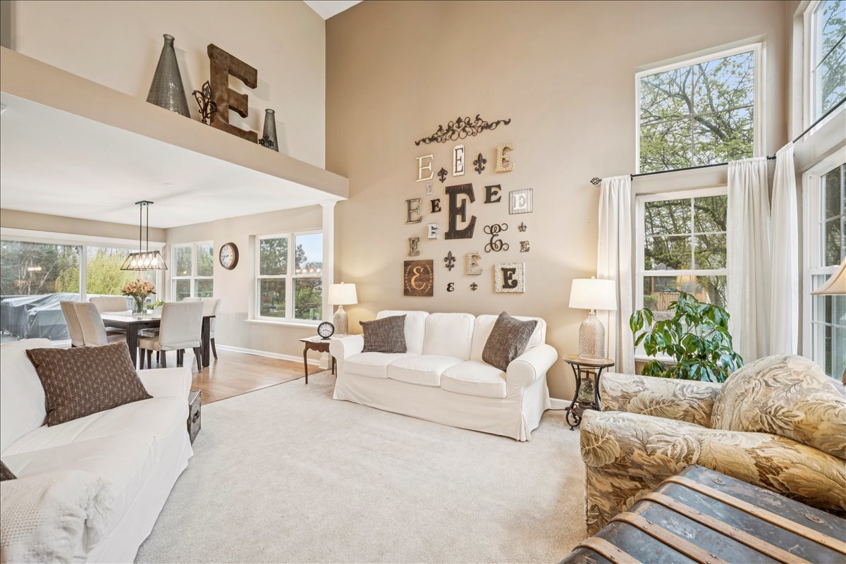 1324 Richmond Lane, Bartlett, IL