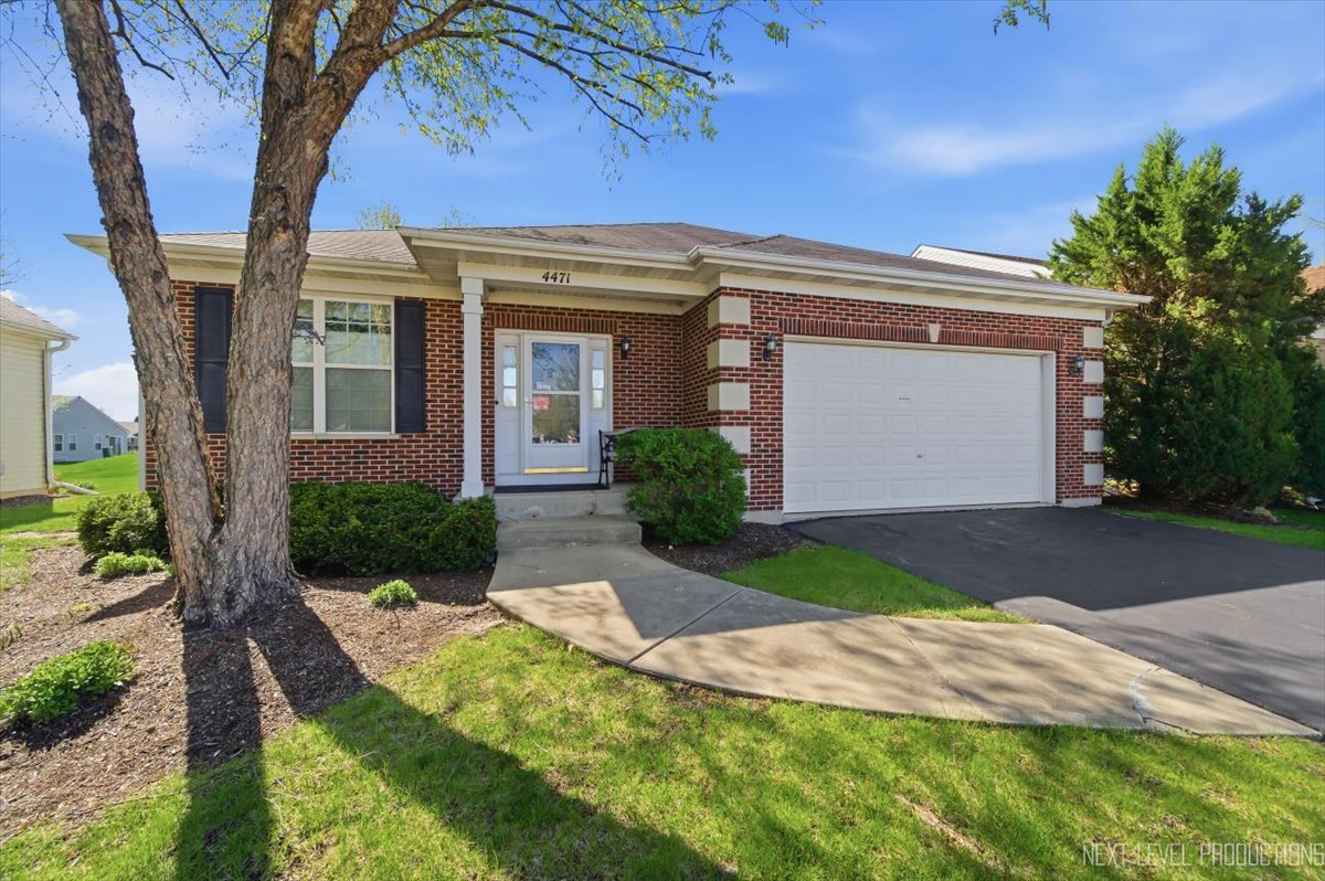 4471 E Millbrook Circle, Yorkville, IL