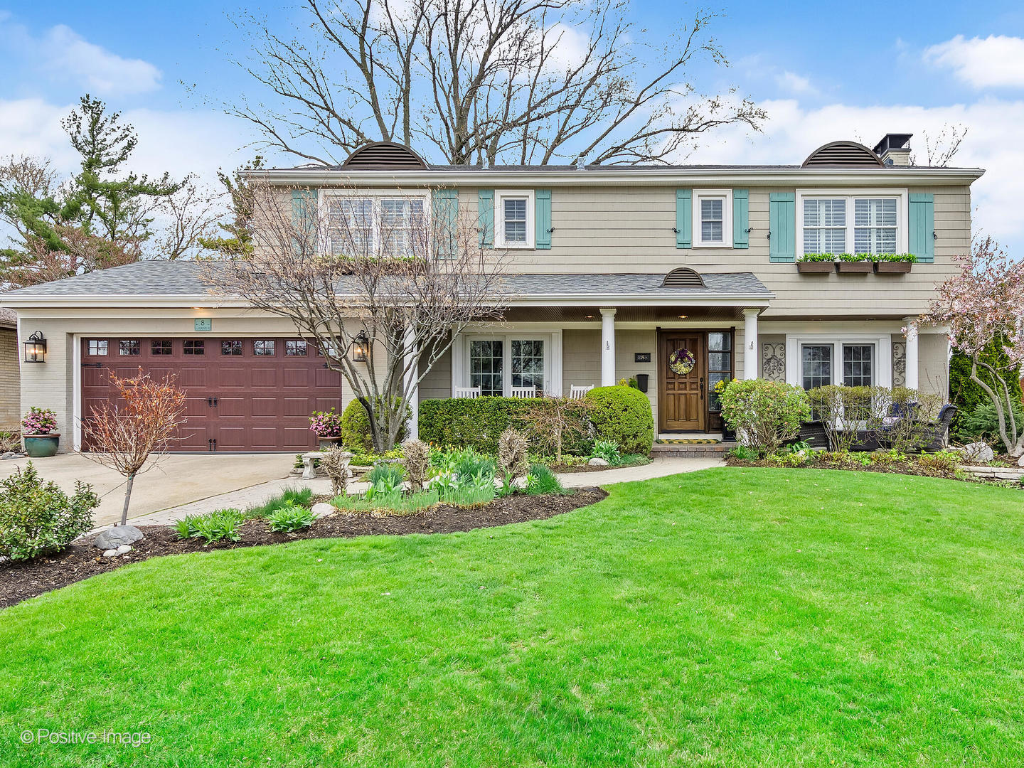 8 Larkspur Lane, Clarendon Hills, IL