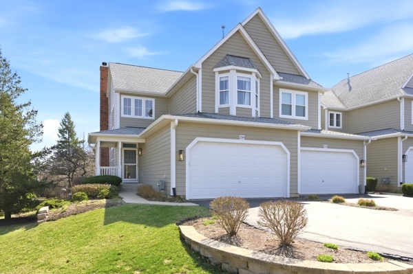 200 Tanglewood Drive, Glen Ellyn, IL