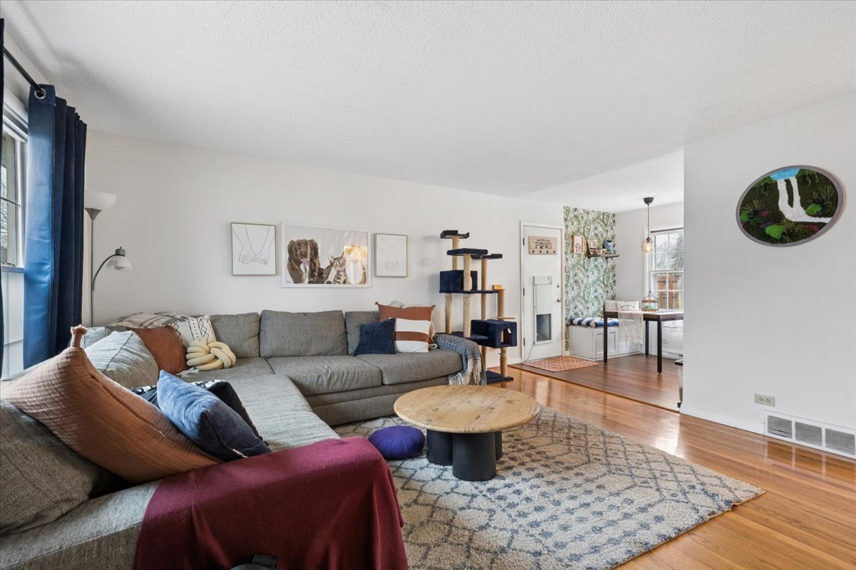 573 Dublin Drive, Mundelein, IL