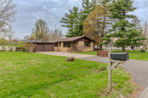 17427 Carver Road, Hudson, IL