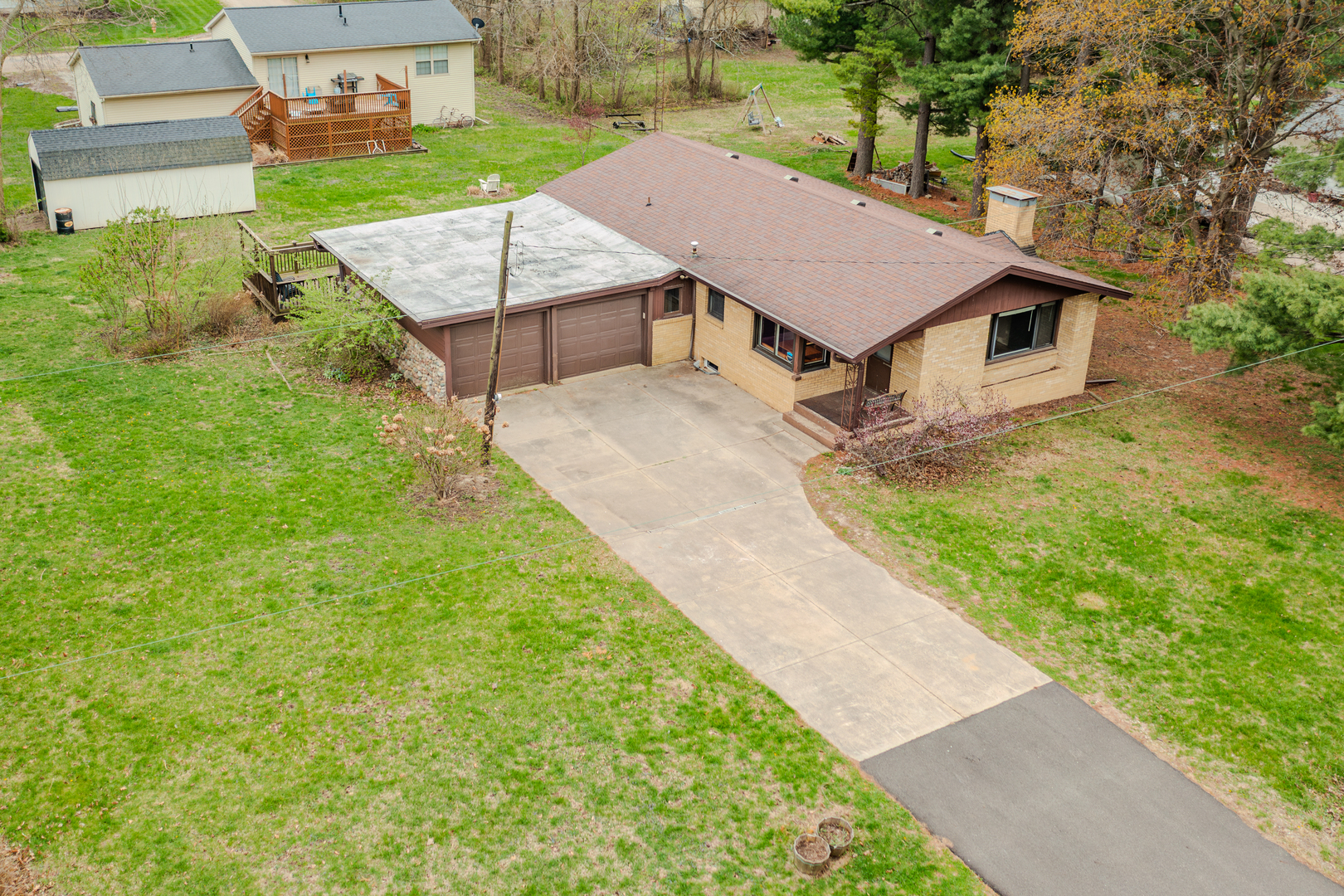 17427 Carver Road, Hudson, IL