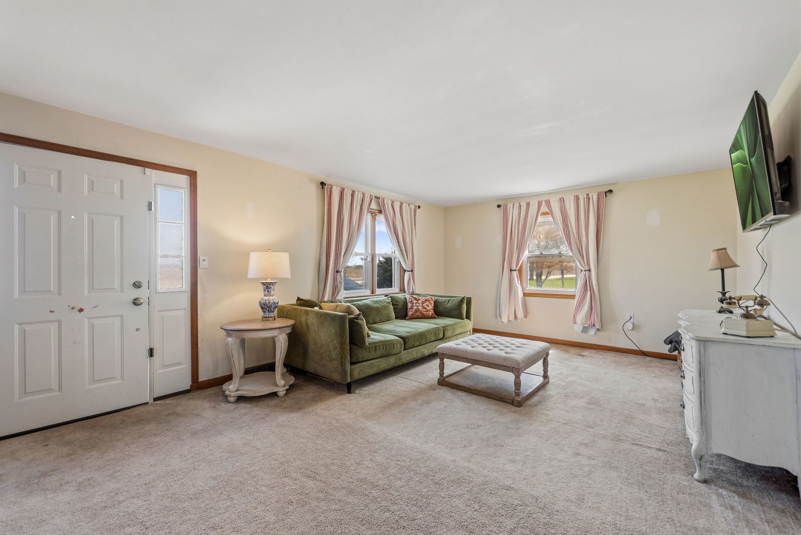 9458 N State Route 45/52, Manteno, IL