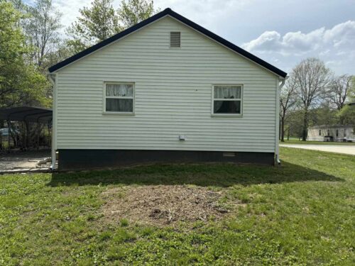 1304 W Benton Street, Mcleansboro, IL