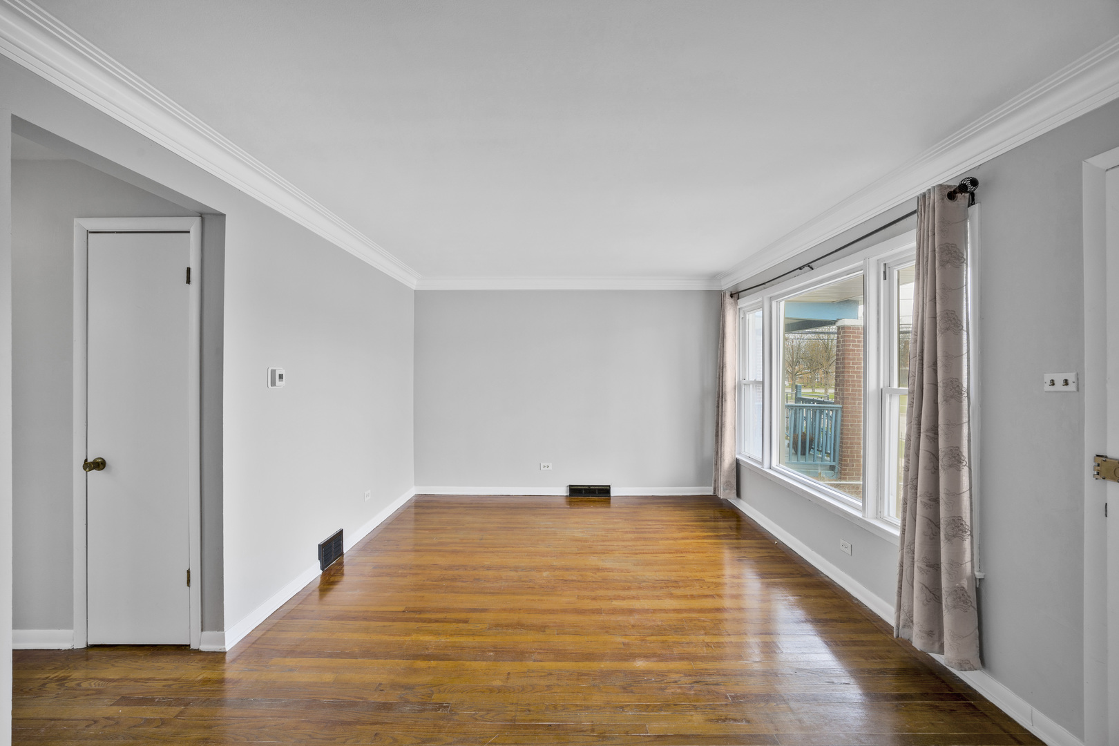 9520 S Yale Avenue, Chicago, IL