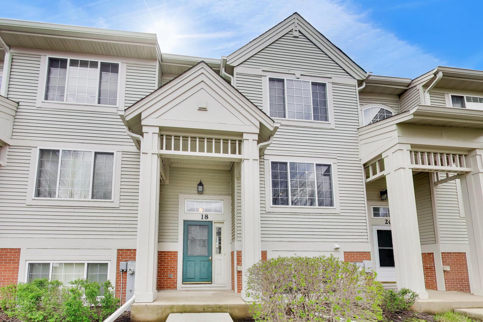 18 New Haven Drive #18, Cary, IL