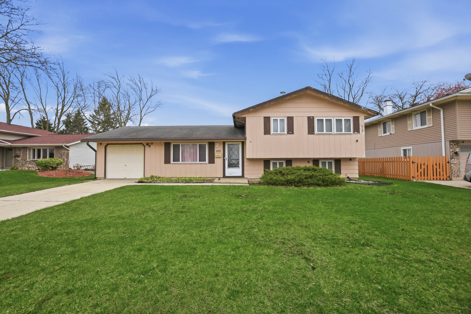 1133 Perth Drive, Schaumburg, IL