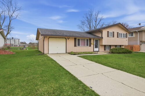 1133 Perth Drive, Schaumburg, IL