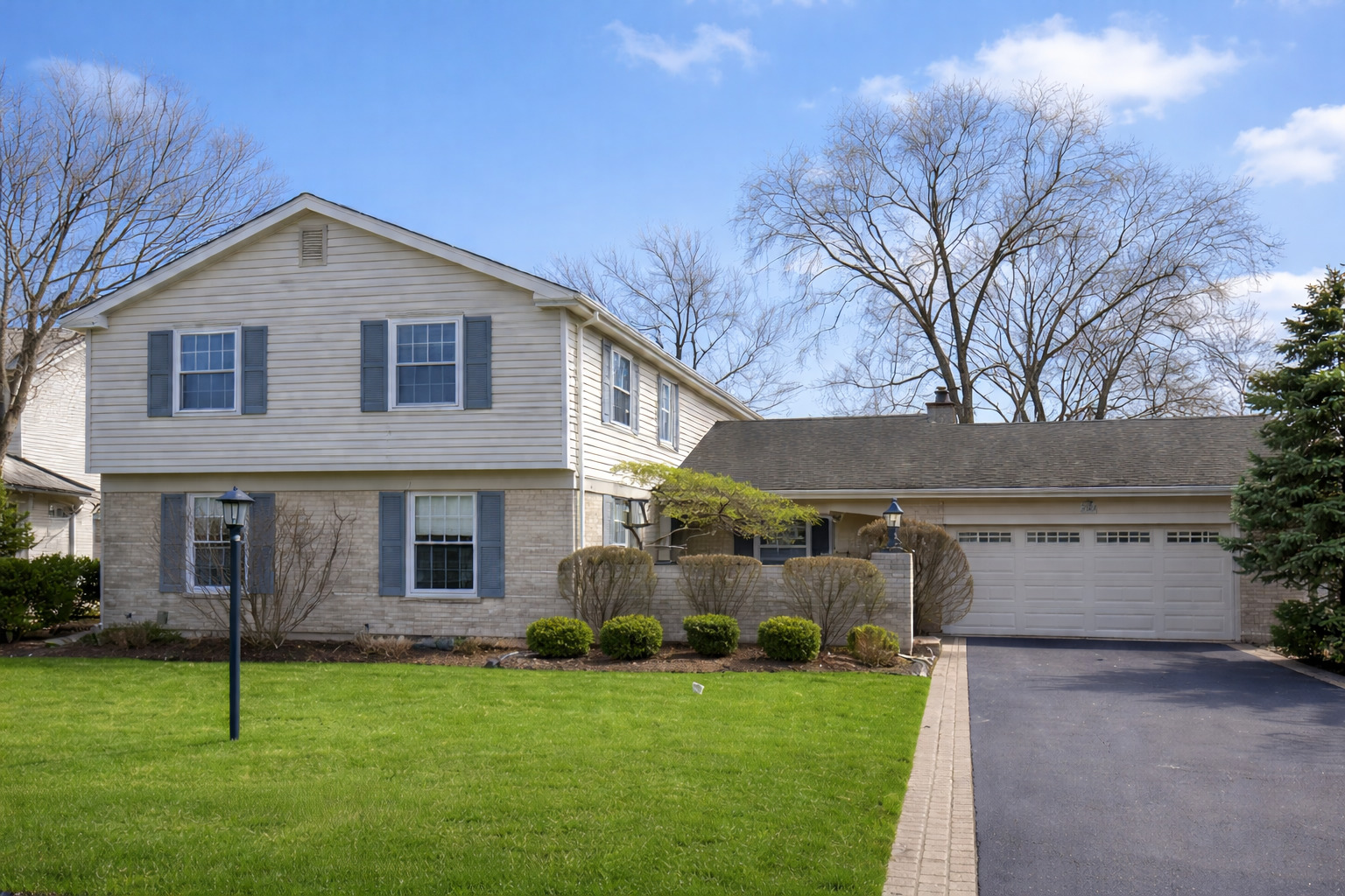 2629 Illinois Road, Northbrook, IL