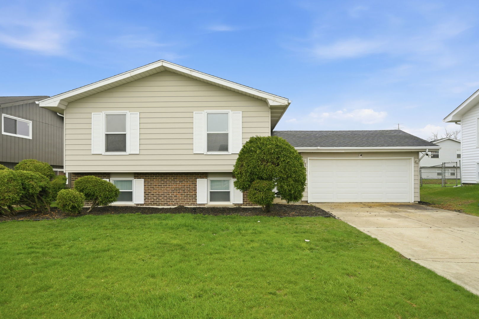 1220 Harvest Lane, University Park, IL