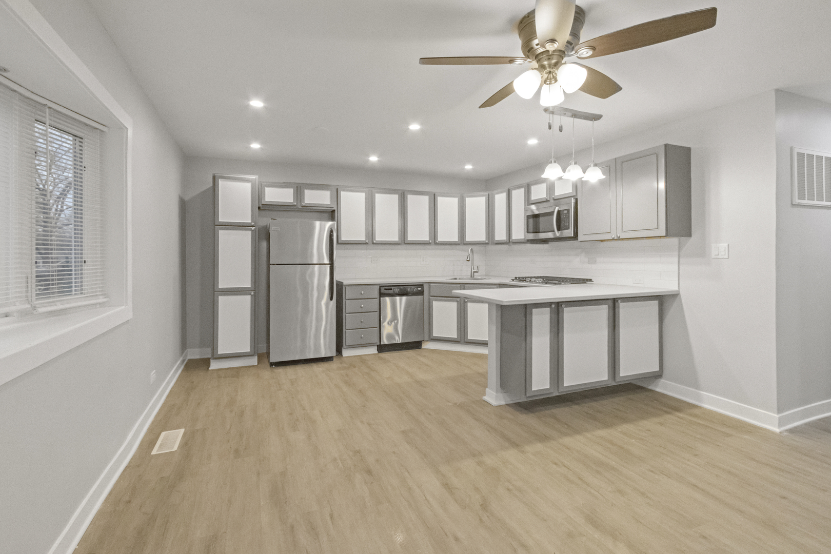 22339 Strassburg Avenue, Sauk Village, IL