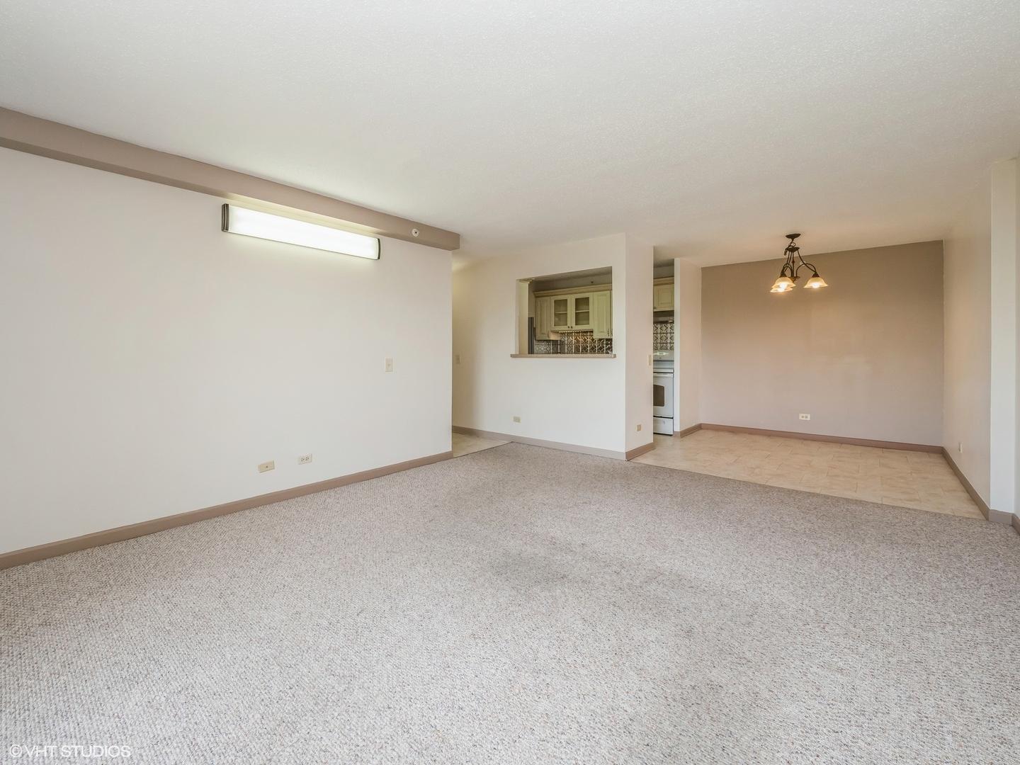 1800 Huntington Boulevard #409, Hoffman Estates, IL