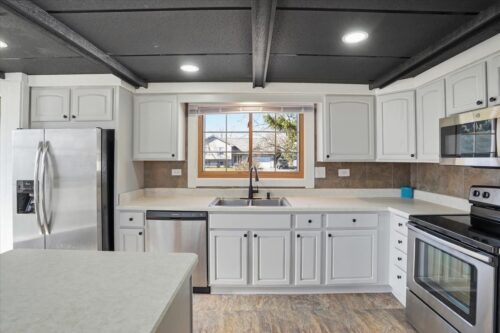 422 PEMBROKE Road, Poplar Grove, IL