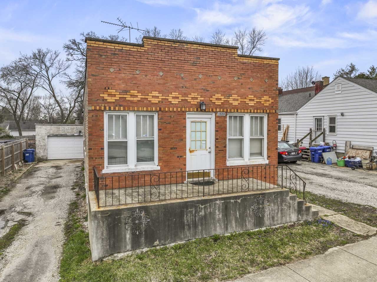 1809 Ogden Avenue, Lisle, IL