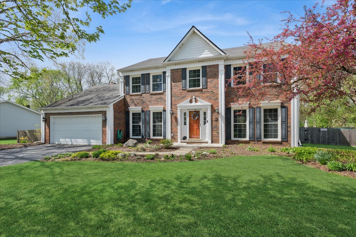 2209 Mecan Drive, Naperville, IL