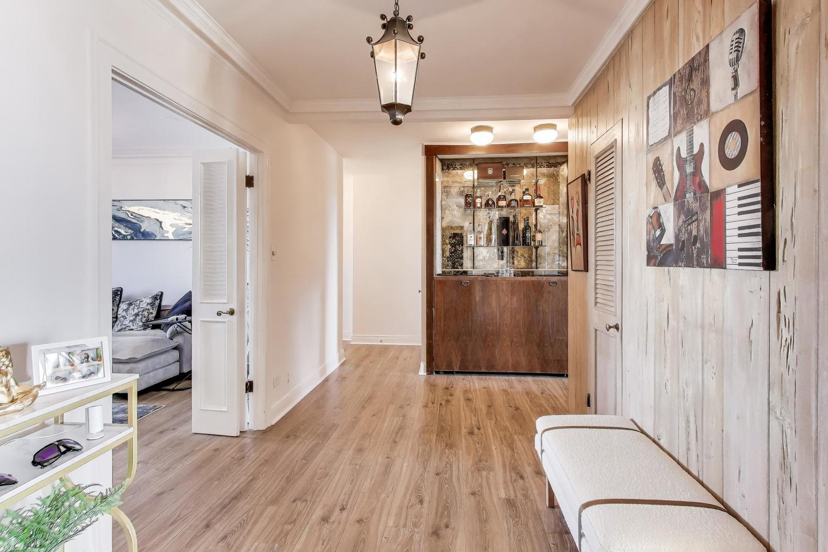 5555 S Everett Avenue #E10, Chicago, IL