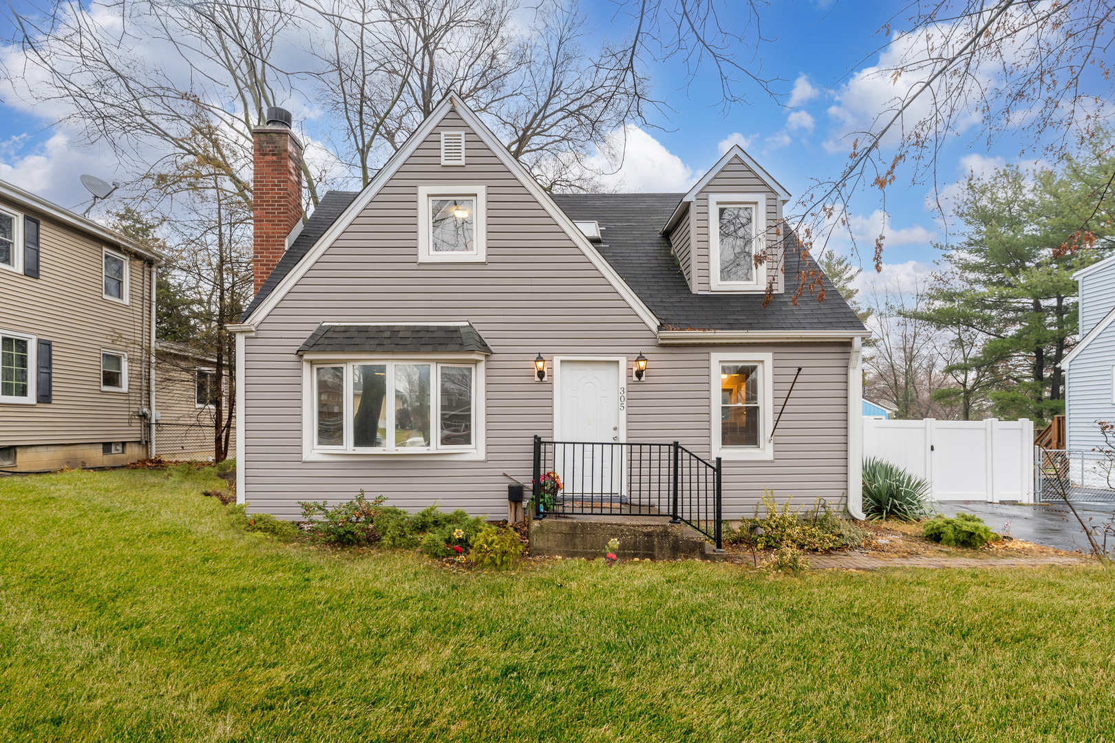 305 N Grace Street, Lombard, IL