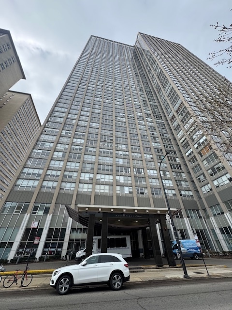 655 W IRVING PARK Road #3408, Chicago, IL