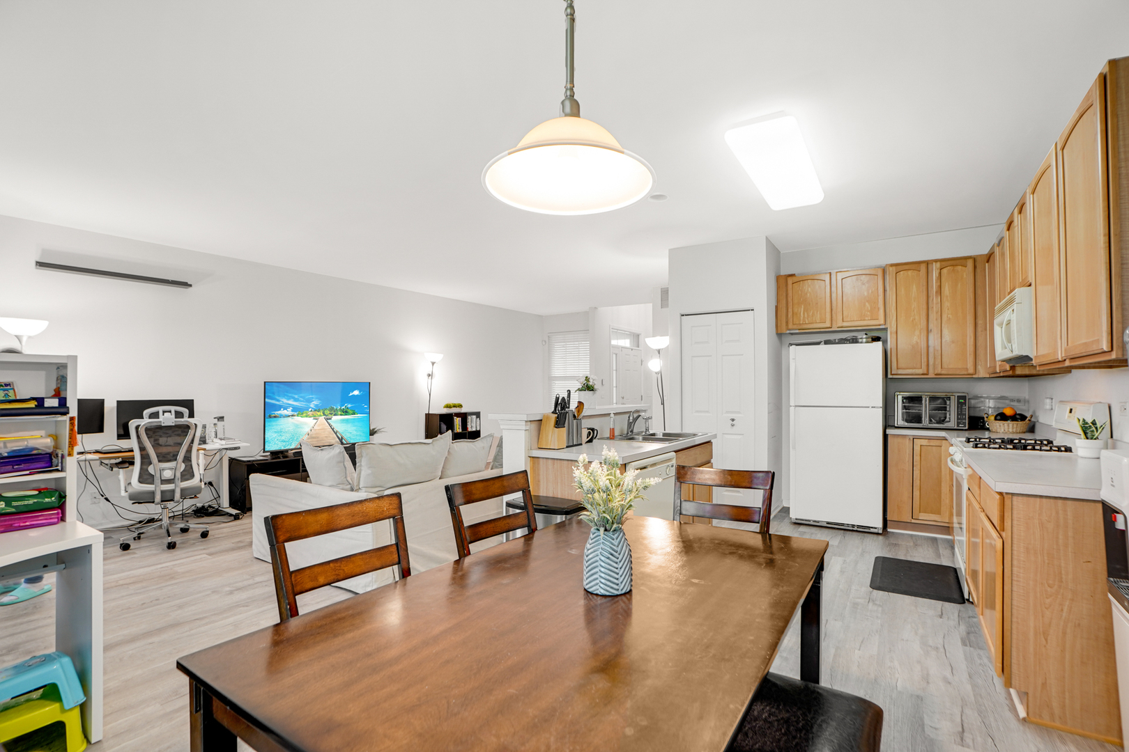 1877 CRENSHAW Circle #1877, Vernon Hills, IL