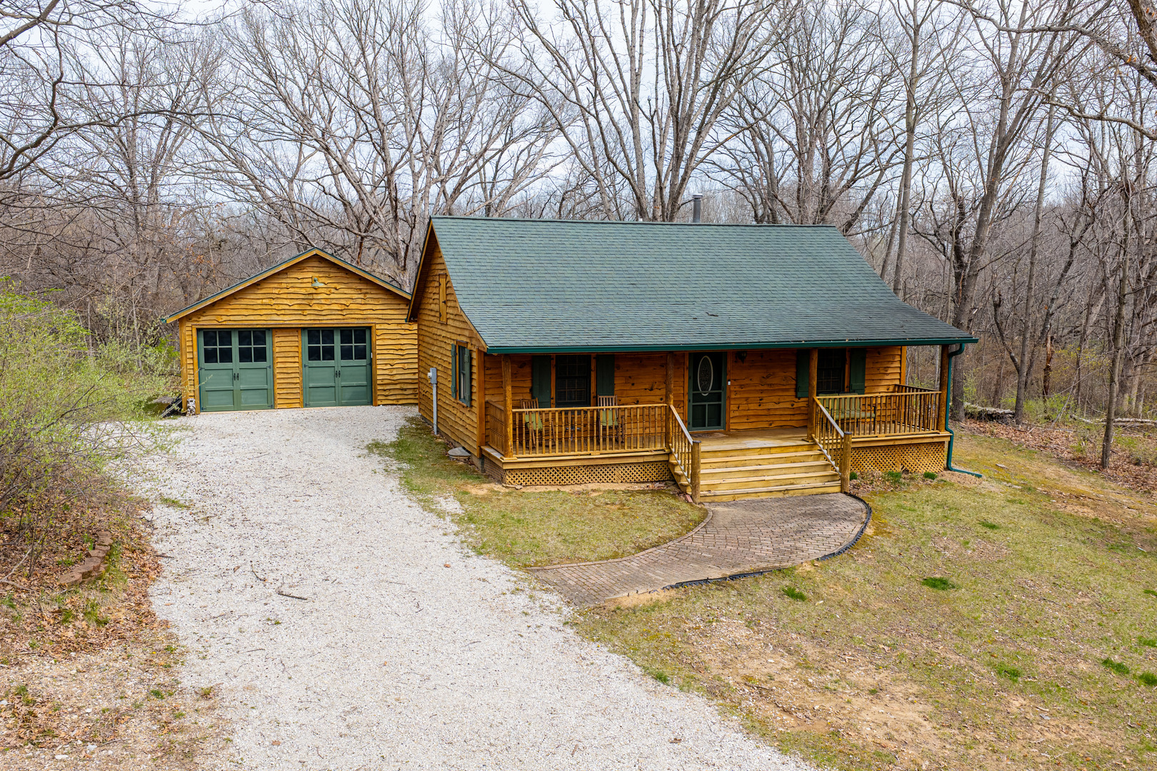 121 Indian Hills Drive, Putnam, IL