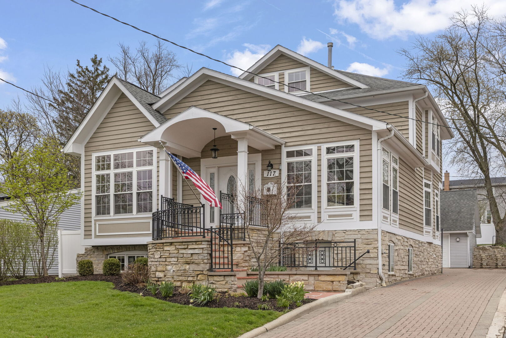 117 N Park Boulevard, Glen Ellyn, IL