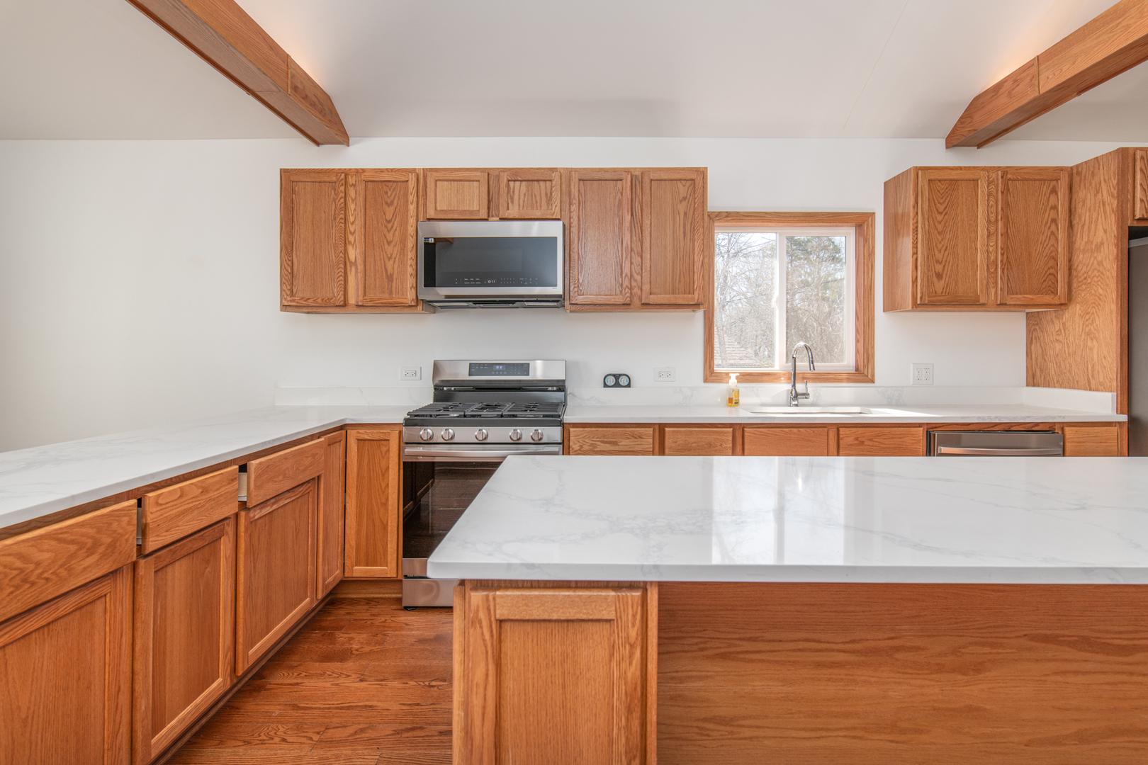 39763 N Rena Avenue, Antioch, IL