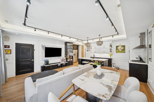 3105 S Giles Avenue #1S, Chicago, IL