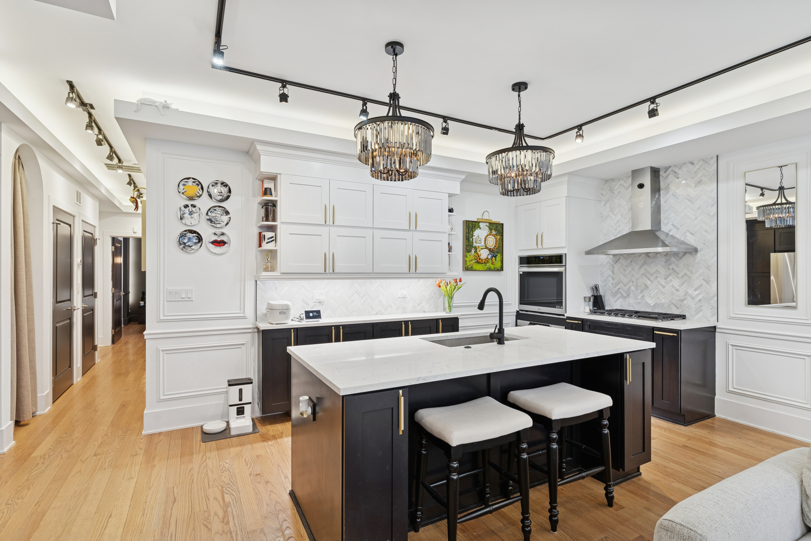 3105 S Giles Avenue #1S, Chicago, IL