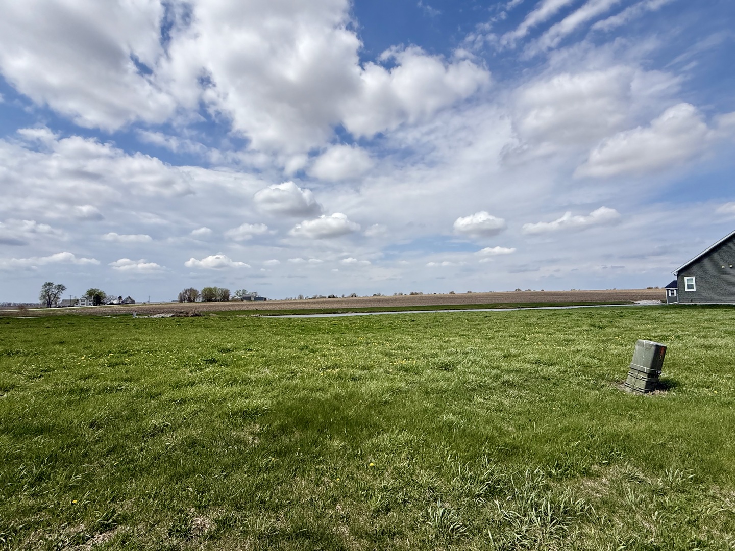 216 Northpointe Drive, Gifford, IL