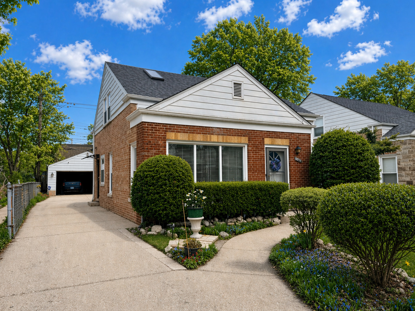 9153 Laramie Avenue, Skokie, IL